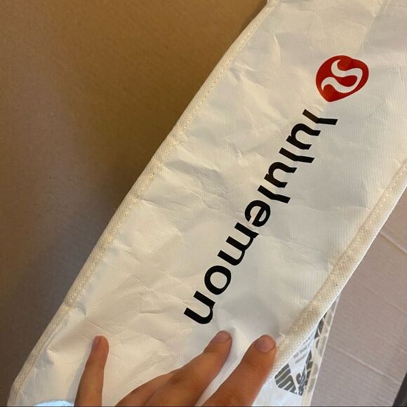 NWOT LULULEMON Reusable Shopping Gym Lunch Bag L - Picture 9 of 9